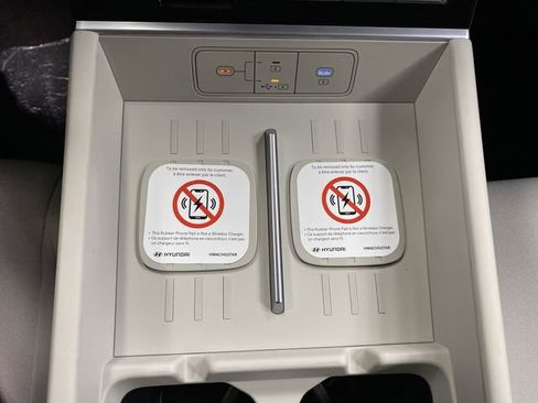 New 2026 Hyundai Santa Fe SE image 23