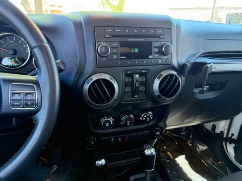 Used 2015 Jeep Wrangler Unlimited Sport w/ Quick Order Package 24S AWD/4WD image 23