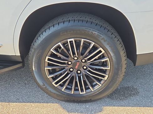 New 2026 GMC Yukon Elevation w/ LPO, Floor Liner Package image 8