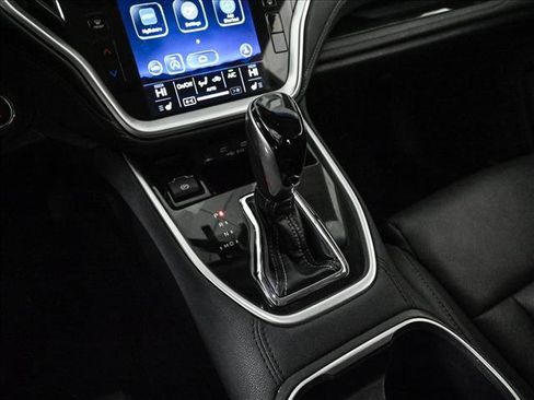 Used 2021 Subaru Outback Limited image 12