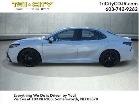 Used 2022 Toyota Camry XSE image 2