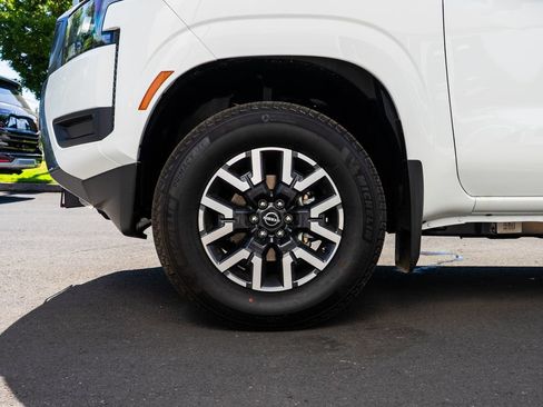 New 2026 Nissan Frontier SV w/ Tow Package AWD/4WD image 7