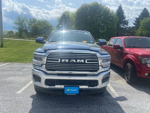 Used 2022 RAM 2500 Laramie AWD/4WD image 2