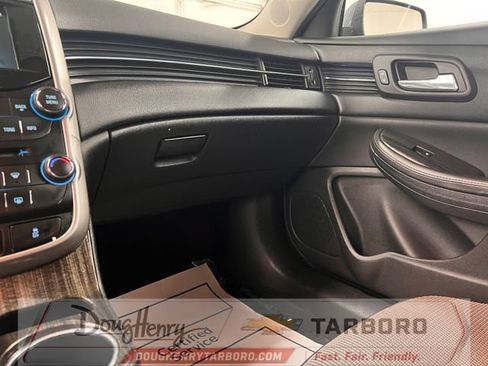 Used 2015 Chevrolet Malibu LT FWD image 43