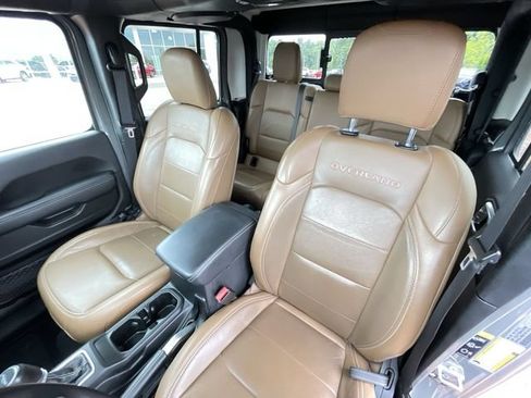 Used 2022 Jeep Gladiator Overland w/ Popular Equipment Package AWD/4WD image 14