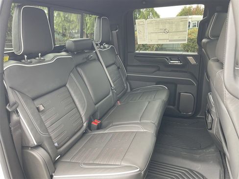 New 2025 GMC Sierra 2500 AT4X w/ AT4X AEV Edition image 28