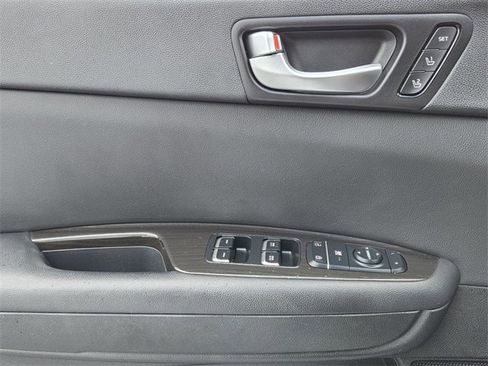 Used 2020 Kia Optima Premium image 30