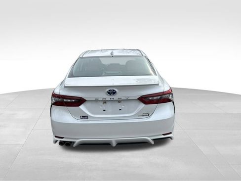 Used 2021 Toyota Camry XSE w/ Cold Weather Package image 4