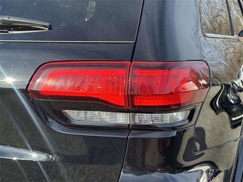 Certified 2019 Jeep Grand Cherokee Altitude image 11