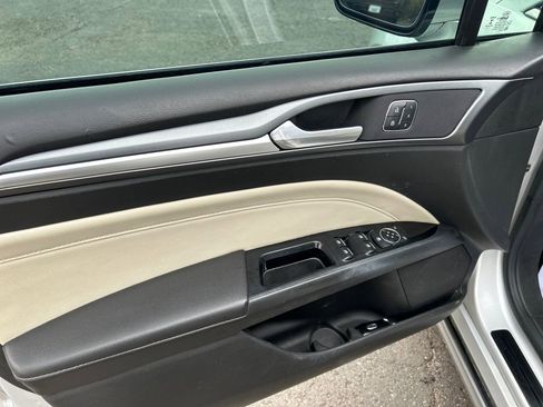 Used 2015 Ford Fusion Titanium image 26