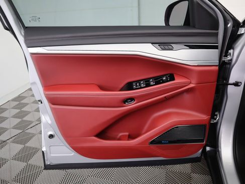 Used 2025 Jeep Wagoneer S Launch Edition image 25