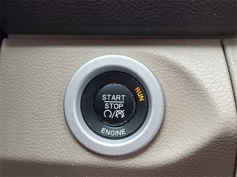 Used 2016 RAM 1500 Laramie w/ Convenience Group image 25