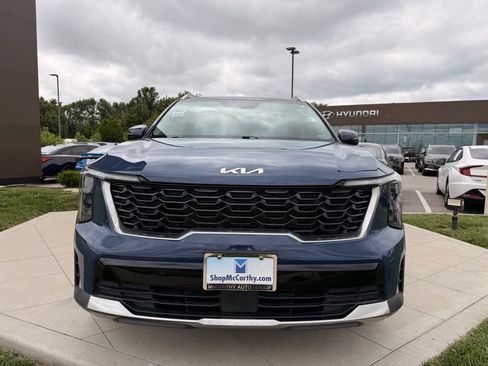 Used 2024 Kia Sorento S w/ Panoramic Sunroof Package FWD image 12
