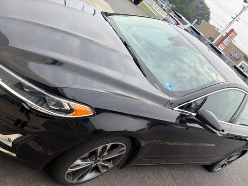 Used 2019 Ford Fusion Titanium AWD/4WD image 1