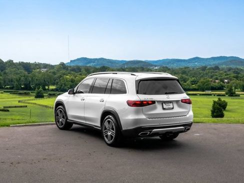 Used 2024 Mercedes-Benz GLS 450 4MATIC image 4
