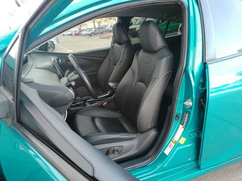 Used 2021 Toyota Prius Prime XLE image 14