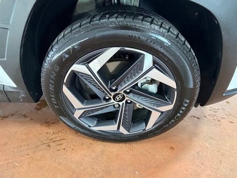 Certified 2024 Hyundai Tucson Limited AWD/4WD image 8
