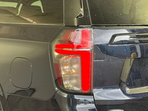Certified 2023 Chevrolet Suburban Z71 w/ Off-Road Capability Package AWD/4WD image 13