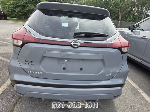Used 2024 Nissan Kicks SR w/ SR Premium Package FWD image 3