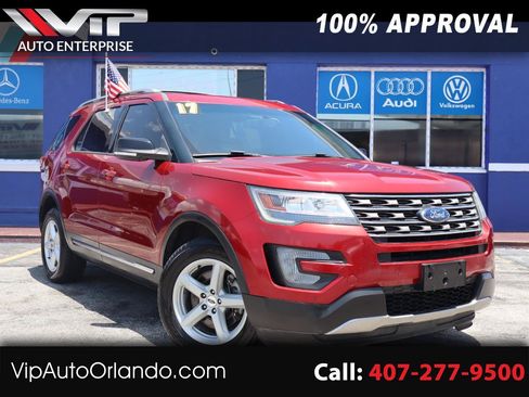 Used 2017 Ford Explorer XLT w/ Equipment Group 202A AWD/4WD image 1