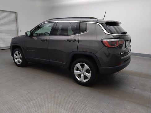 Used 2018 Jeep Compass Latitude w/ Popular Equipment Group AWD/4WD image 3