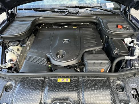 Certified 2025 Mercedes-Benz GLS 450 4MATIC w/ AMG Line Exterior image 54
