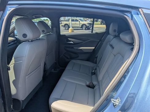 New 2026 Buick Envista Avenir FWD image 9