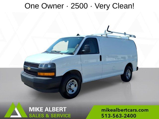Used 2021 Chevrolet Express 2500 w/ Driver Convenience Package RWD image 3