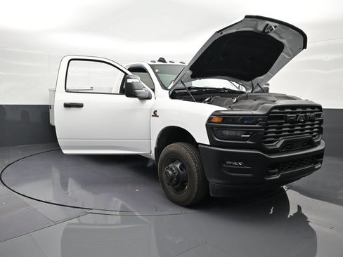 New 2026 RAM 3500 Tradesman AWD/4WD image 29