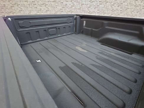 Used 2023 Jeep Gladiator Overland image 15