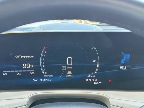 Used 2024 Cadillac XT4 Premium Luxury w/ Active Safety Package AWD/4WD image 27