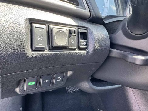Used 2013 Nissan Sentra SR w/ Driver Pkg FWD image 37