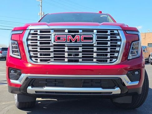New 2026 GMC Yukon XL Denali w/ Denali Reserve Package AWD/4WD image 12