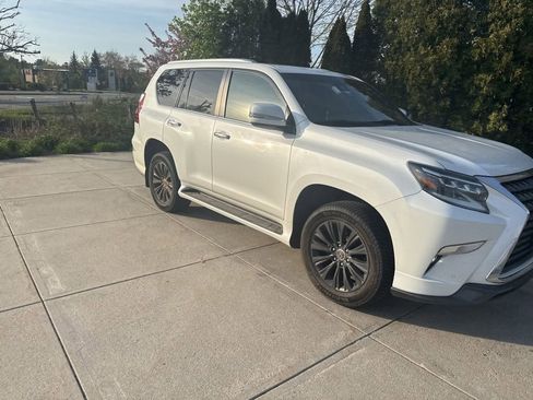 Used 2022 Lexus GX 460 Premium w/ Accessory Package AWD/4WD image 20