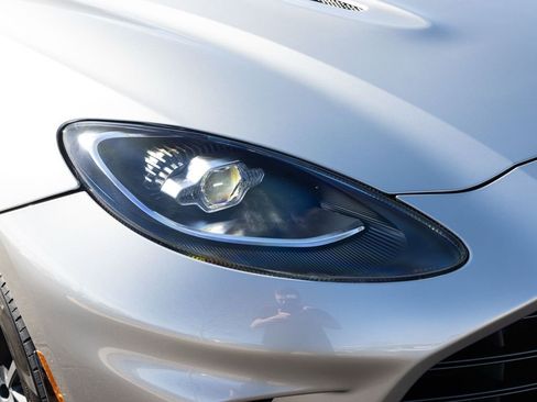 New 2026 Aston Martin DBX 707 image 16