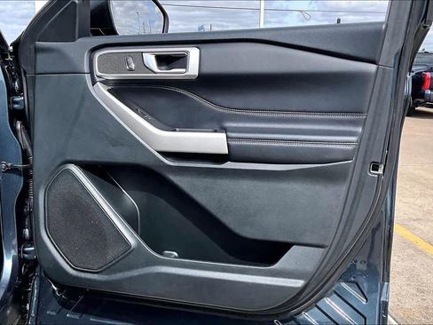 Used 2022 Ford Explorer XLT w/ Equipment Group 202A image 23