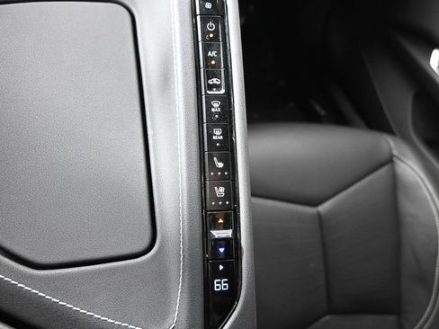 Used 2024 Chevrolet Corvette Stingray Preferred Cpe w/ Z51 Performance Package RWD image 34