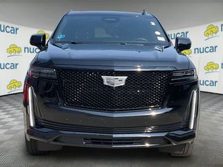 Used 2024 Cadillac Escalade Sport Platinum w/ LPO, ONYX Package AWD/4WD video 2