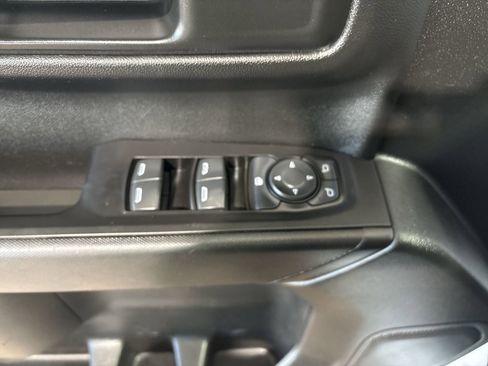 Used 2021 Chevrolet Silverado 1500 Custom image 13