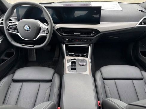 Certified 2025 BMW 330i xDrive Sedan w/ Premium Package AWD/4WD image 20