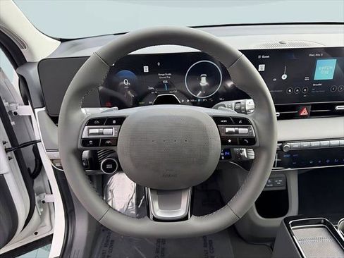 New 2026 Hyundai Ioniq 5 SE AWD/4WD image 17