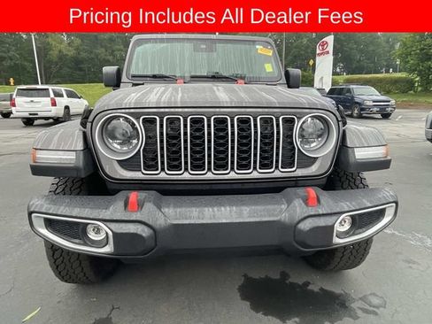 Used 2025 Jeep Wrangler Unlimited Sahara w/ Safety Group AWD/4WD image 13