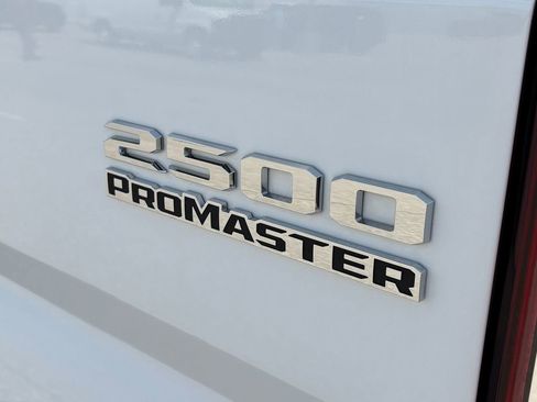 Used 2025 RAM ProMaster 2500 w/ Convenience Group FWD image 8