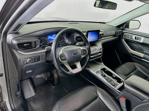 Certified 2023 Ford Explorer XLT w/ Equipment Group 202A AWD/4WD image 15