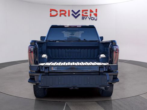 New 2026 GMC Sierra 2500 AT4 w/ AT4 Premium Plus Package image 4