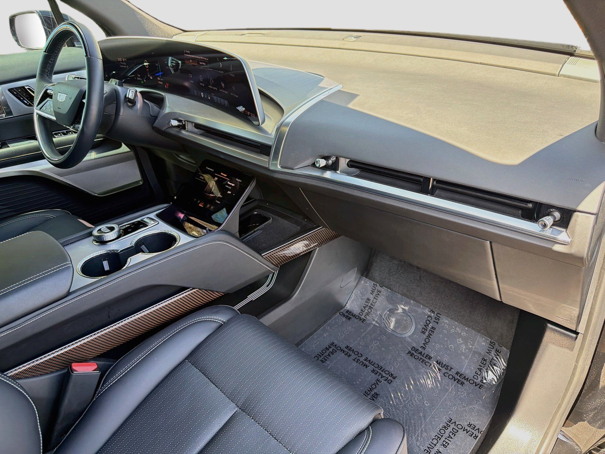 Certified 2026 Cadillac Vistiq Luxury AWD/4WD image 32