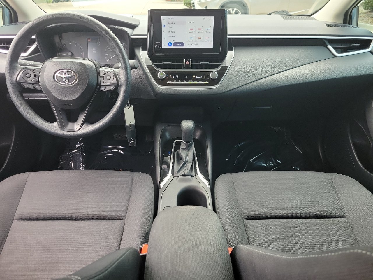 Used 2025 Toyota Corolla LE FWD image 12