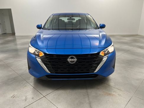 Used 2025 Nissan Sentra SV image 2