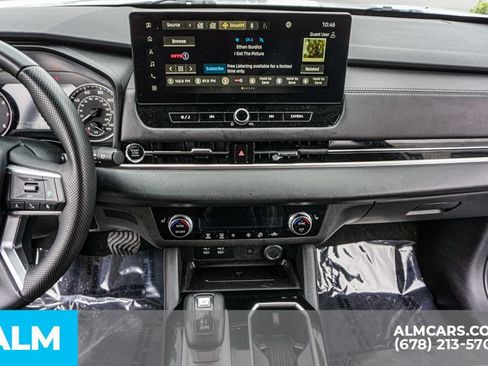 Used 2025 Mitsubishi Outlander SE FWD image 41