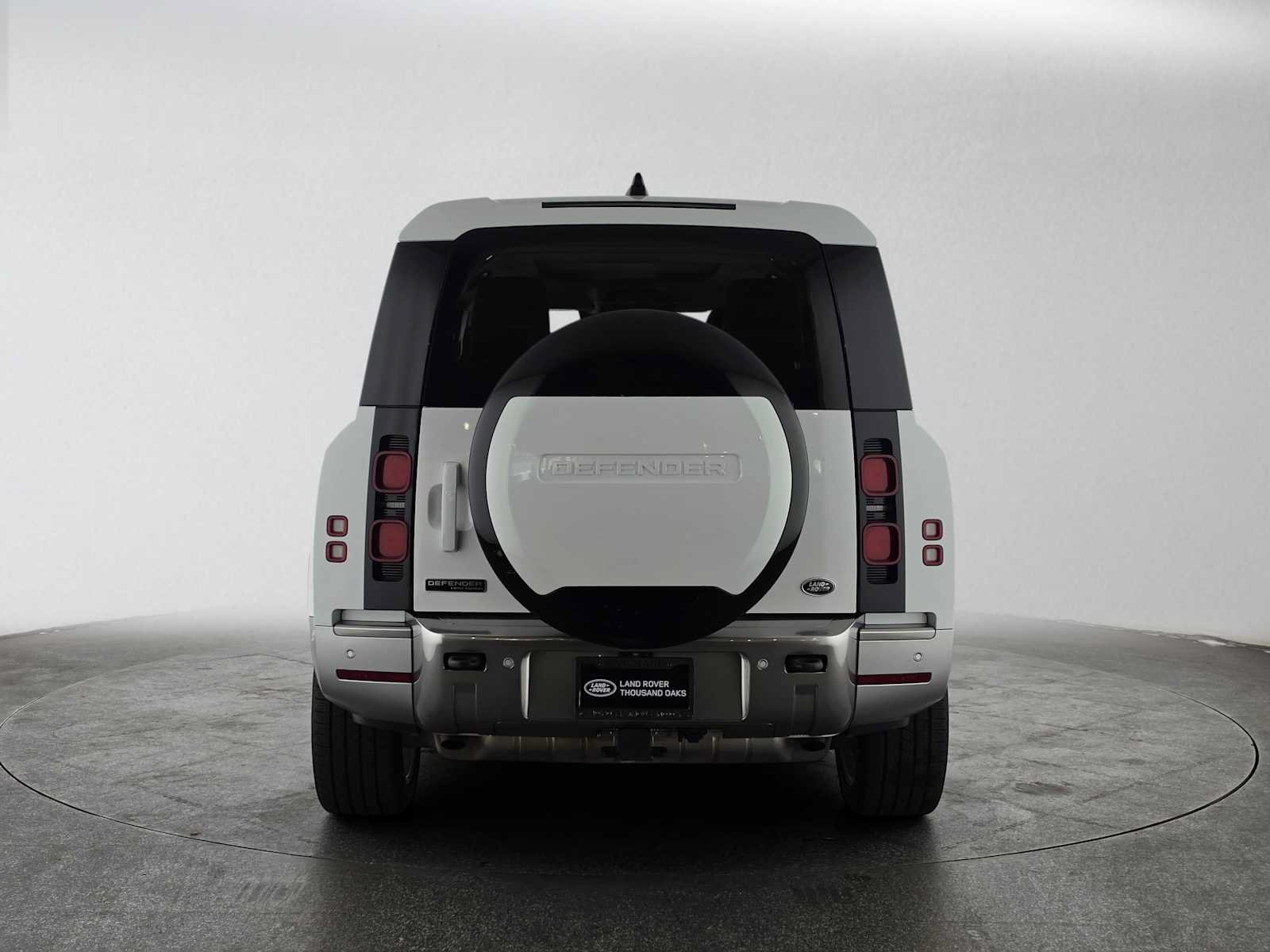 Used 2023 Land Rover Defender 130 First Edition AWD/4WD image 4